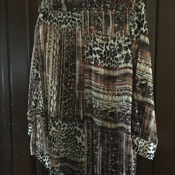 Woman’s tunic blouse - Picture 3 of 4